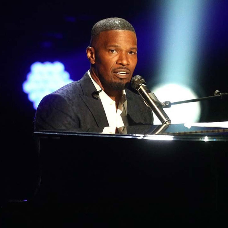 Jamie Foxx at a Baldwin piano